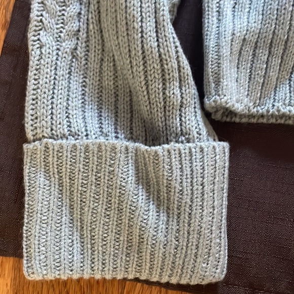 Green Shein Sweater - Picture 3 of 3